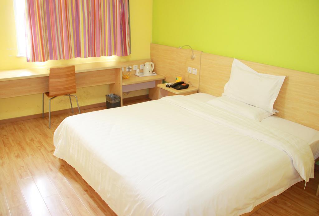 7Days Inn Chengdu Wuda Garden Habitación foto